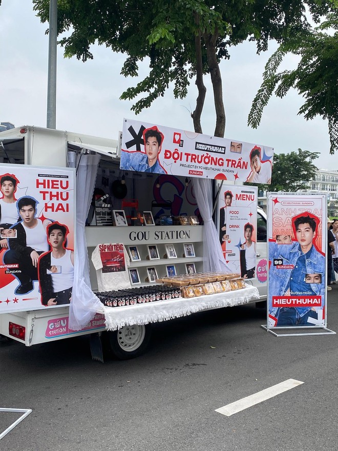 Chưa từng thấy foodtruck nhiều như concert "Anh Trai Say Hi":1 nghệ sĩ sở hữu 2 xe đồ ăn, fan cầu nguyện đúng 1 điều- Ảnh 2.