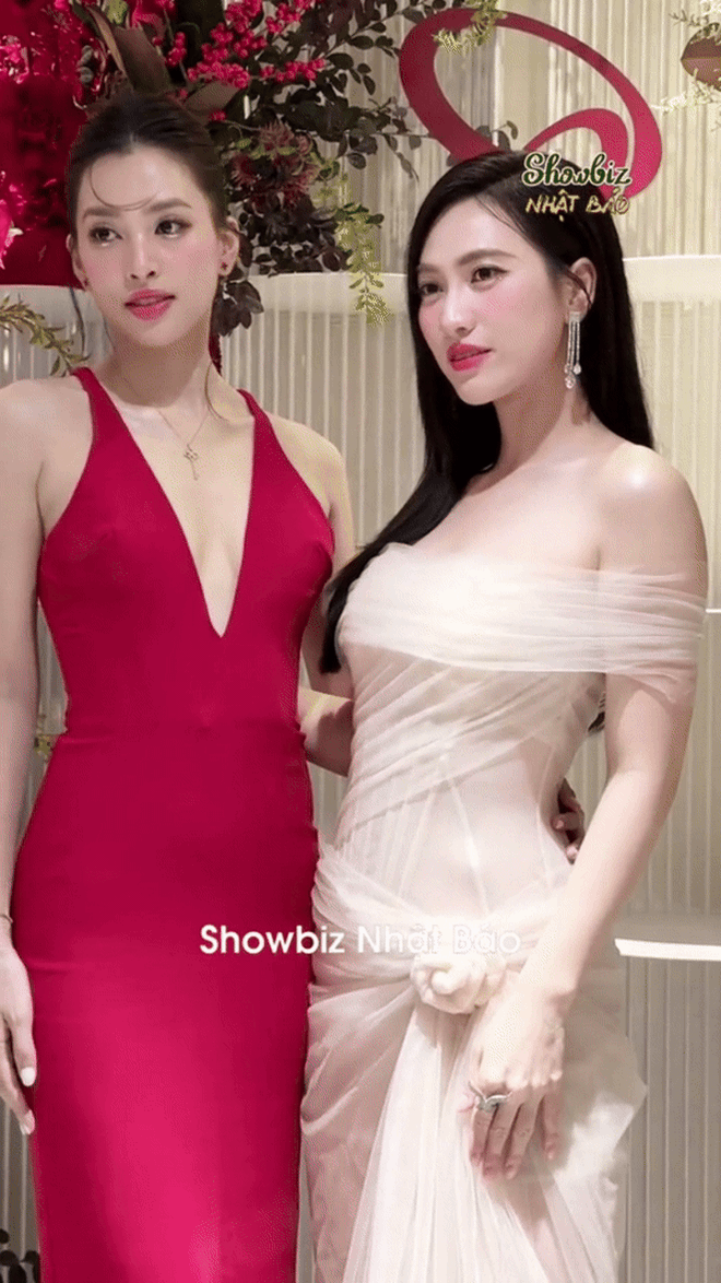 Netizen tranh cãi nhan sắc nghìn năm có một giờ là Phương Anh Đào hay Tiểu Vy, Tuấn Trần lộ hint cùng “nóc nhà"- Ảnh 6. Netizen tranh cãi nhan sắc nghìn năm có một giờ là Phương Anh Đào hay Tiểu Vy, Tuấn Trần lộ hint cùng “nóc nhà"- Ảnh 6.