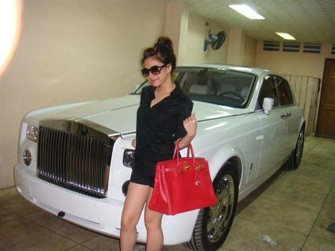 Meo Meo - cựu hot girl số 1 Sài thành, "quẩy" đến khi quán dỡ đèn dọn sân khấu mới chịu về, là ai?- Ảnh 2. Meo Meo - cựu hot girl số 1 Sài thành, "quẩy" đến khi quán dỡ đèn dọn sân khấu mới chịu về, là ai?- Ảnh 2.