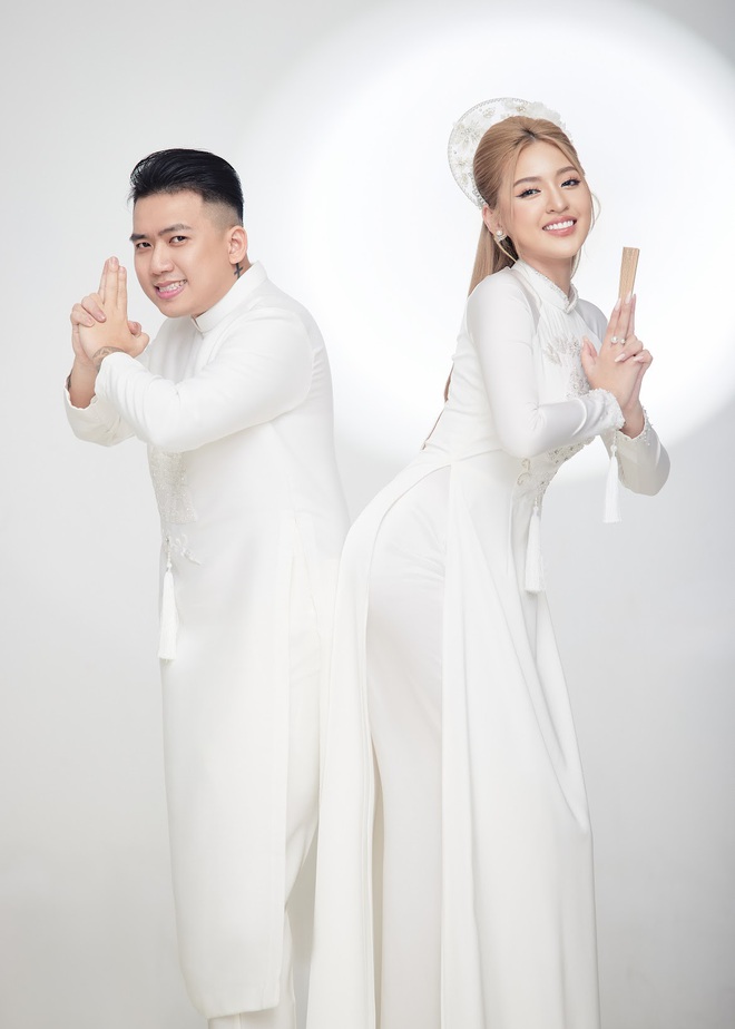 Bộ ảnh cưới "không giống ai" của "trứng rán" Trần Thanh Tâm và CEO: Nhiều tấm cô dâu bỗng hoá người khổng lồ- Ảnh 8. Bộ ảnh cưới "không giống ai" của "trứng rán" Trần Thanh Tâm và CEO: Nhiều tấm cô dâu bỗng hoá người khổng lồ- Ảnh 8.