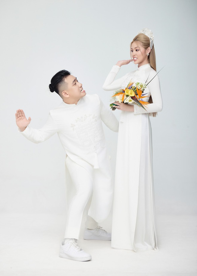 Bộ ảnh cưới "không giống ai" của "trứng rán" Trần Thanh Tâm và CEO: Nhiều tấm cô dâu bỗng hoá người khổng lồ- Ảnh 11. Bộ ảnh cưới "không giống ai" của "trứng rán" Trần Thanh Tâm và CEO: Nhiều tấm cô dâu bỗng hoá người khổng lồ- Ảnh 11.