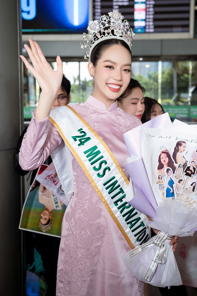 Thanh Thủy lại khiến netizen phải khen: Hoa hậu đẹp nhất Việt Nam!- Ảnh 8. Thanh Thủy lại khiến netizen phải khen: Hoa hậu đẹp nhất Việt Nam!- Ảnh 8.