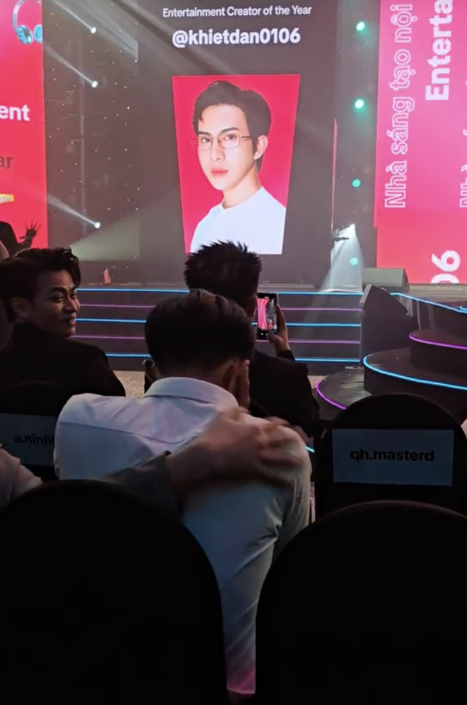 Toàn cảnh "bùng binh" drama hô tên không khớp kịch bản gây tranh cãi nhất: Lộ ra 1 nhân vật có EQ đáng nể- Ảnh 2.