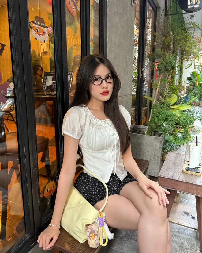 Bạn gái HIEUTHUHAI lộ nhan sắc qua "cam thường", netizen giật mình vì 1 chi tiết- Ảnh 4.