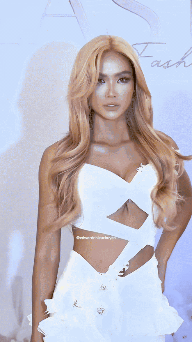 Xuất hiện búp bê Barbie đẹp náo loạn mạng xã hội- Ảnh 4.