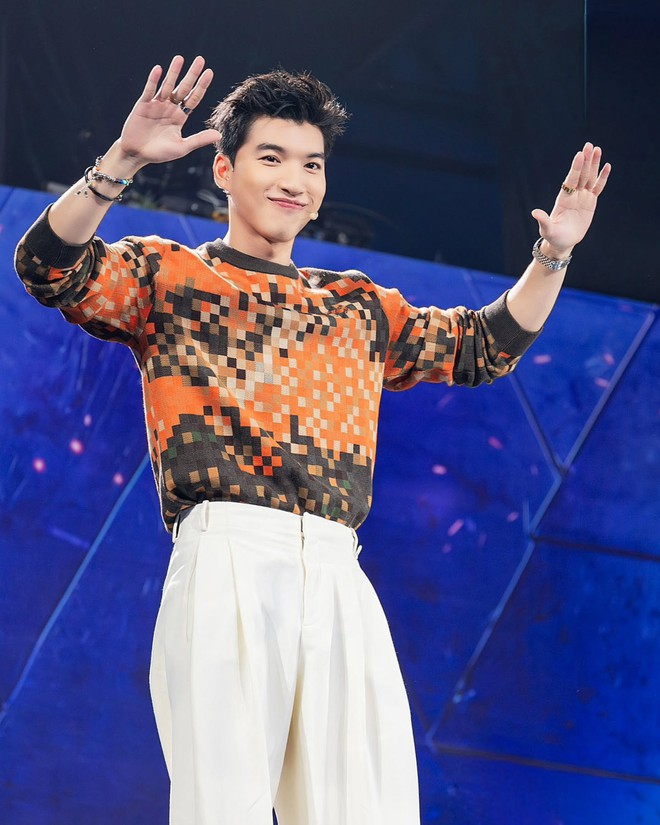 Chờ mãi HIEUTHUHAI cũng nhá hàng điều đặc biệt rồi!- Ảnh 3. Chờ mãi HIEUTHUHAI cũng nhá hàng điều đặc biệt rồi!- Ảnh 3.