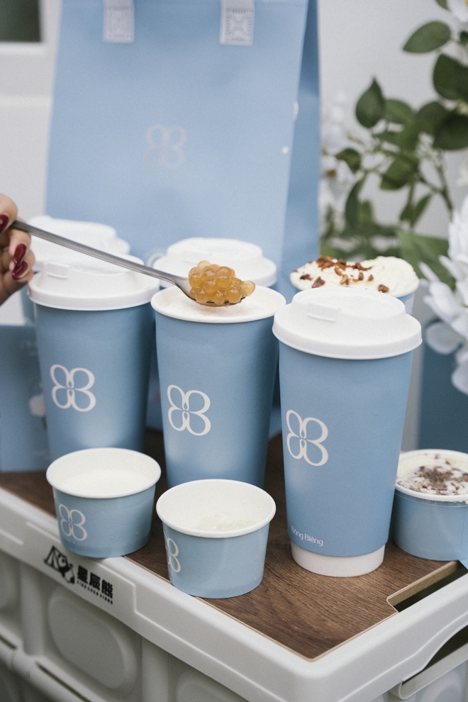 Founder trà sữa Bông Biêng: “Màu sắc của thương hiệu được lấy cảm hứng từ Jacquemus, nhưng được điều chỉnh hợp thị hiếu khách Việt”- Ảnh 10. Founder trà sữa Bông Biêng: “Màu sắc của thương hiệu được lấy cảm hứng từ Jacquemus, nhưng được điều chỉnh hợp thị hiếu khách Việt”- Ảnh 10.