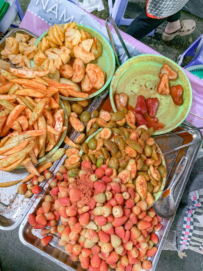 Hàng hoa quả dầm "hot nhất Hà Nội": Có gì hấp dẫn mà Tina Thảo Thi cũng hết lời khen ngợi?- Ảnh 4.