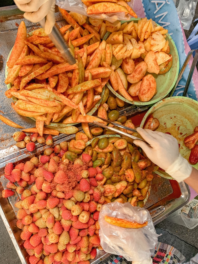 Hàng hoa quả dầm "hot nhất Hà Nội": Có gì hấp dẫn mà Tina Thảo Thi cũng hết lời khen ngợi?- Ảnh 9.