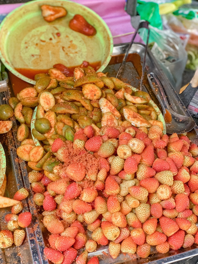 Hàng hoa quả dầm "hot nhất Hà Nội": Có gì hấp dẫn mà Tina Thảo Thi cũng hết lời khen ngợi?- Ảnh 10.