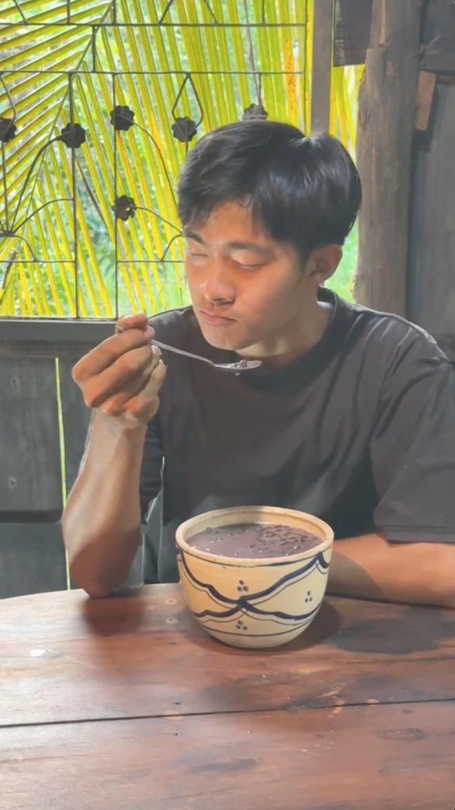 Quá "cuồng" Lê Tuấn Khang, 1 fan bất ngờ phát hiện thói quen "chấn động" của nam TikToker mỗi khi nấu ăn- Ảnh 9. Quá "cuồng" Lê Tuấn Khang, 1 fan bất ngờ phát hiện thói quen "chấn động" của nam TikToker mỗi khi nấu ăn- Ảnh 9.