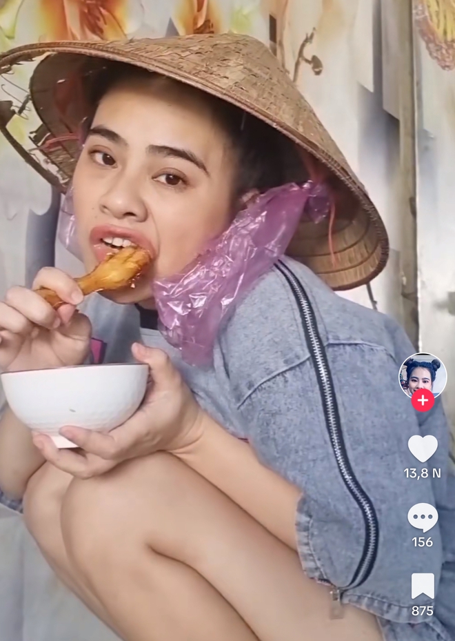 Cuộc sống hiện tại của bà nội trợ "ki bo" nhất Việt Nam với bữa cơm 5k, 8k- Ảnh 5. Cuộc sống hiện tại của bà nội trợ "ki bo" nhất Việt Nam với bữa cơm 5k, 8k- Ảnh 5.
