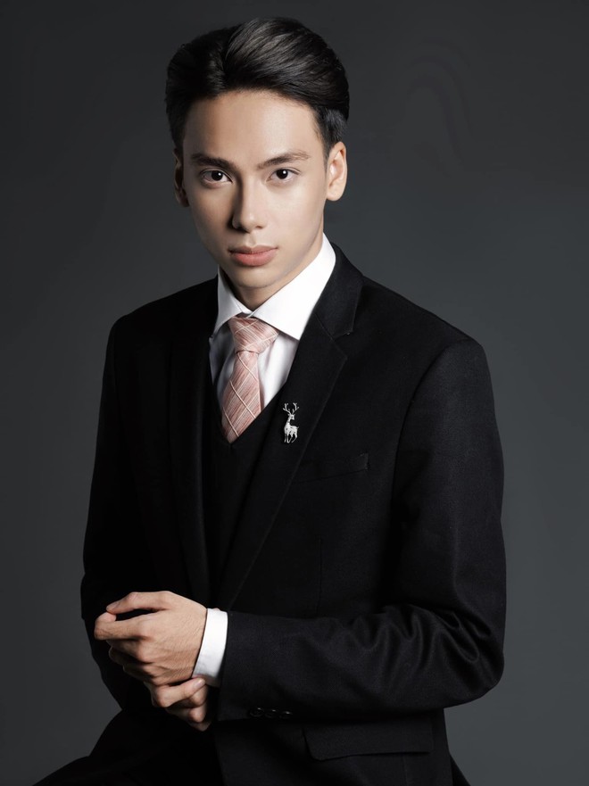 Profile học vấn đáng nể dàn Mr. World Vietnam: Trai đẹp "bắn tiếng Anh như gió" với Lương Linh gây ấn tượng!- Ảnh 2.