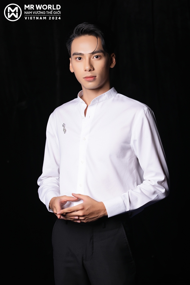 Profile học vấn đáng nể dàn Mr. World Vietnam: Trai đẹp "bắn tiếng Anh như gió" với Lương Linh gây ấn tượng!- Ảnh 4.