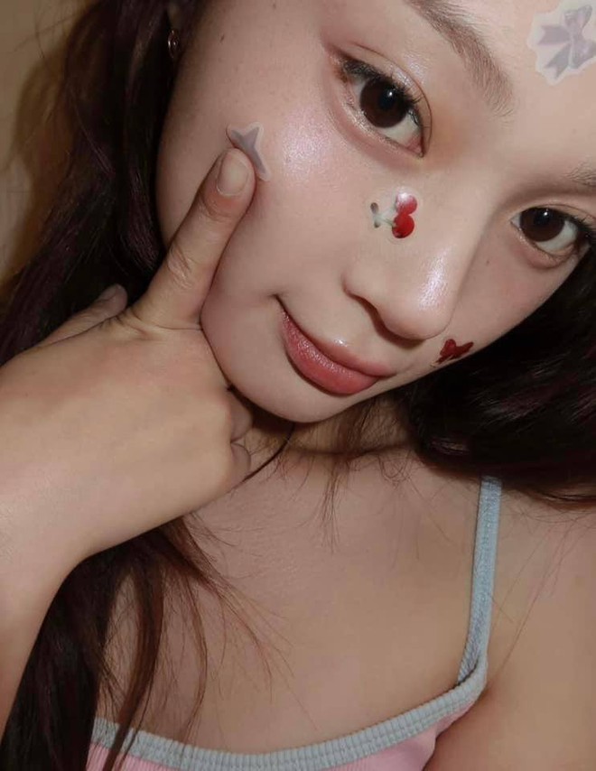 Nữ idol với thương hiệu sản phẩm dán mụn đang trở thành cơn sốt đình đám tại Hàn Quốc- Ảnh 13.