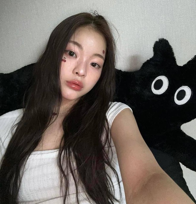 Nữ idol với thương hiệu sản phẩm dán mụn đang trở thành cơn sốt đình đám tại Hàn Quốc- Ảnh 14.