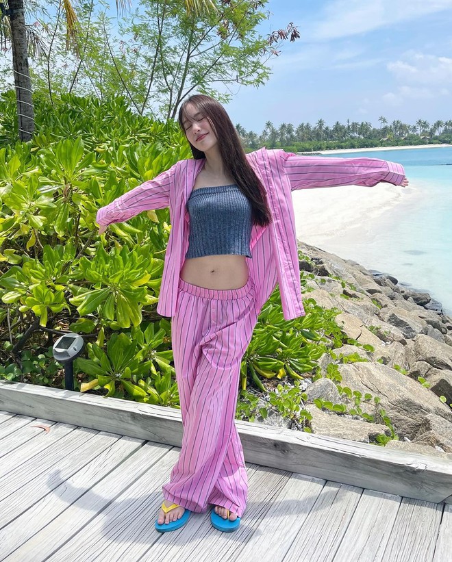 Lạc vào Instagram của "bạn gái" Sơn Tùng: Nàng chỉ cao 1m54 nhưng ăn mặc đẹp đỉnh, bảo sao được 4,7 triệu người follow- Ảnh 6.
