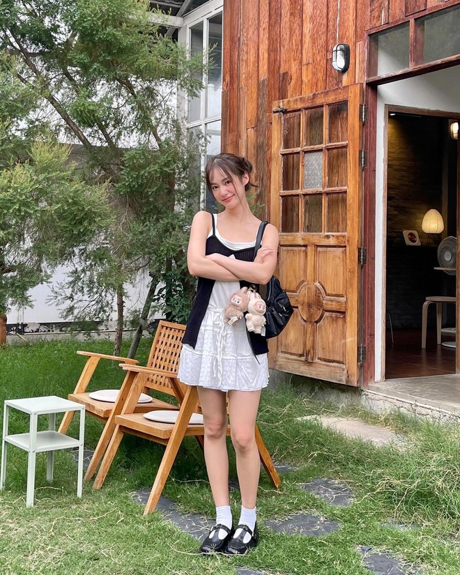 Lạc vào Instagram của "bạn gái" Sơn Tùng: Nàng chỉ cao 1m54 nhưng ăn mặc đẹp đỉnh, bảo sao được 4,7 triệu người follow- Ảnh 11.