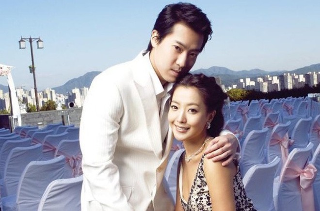 Kim Hee Sun bị bạn thân "bóc" chuyện yêu đương- Ảnh 3.