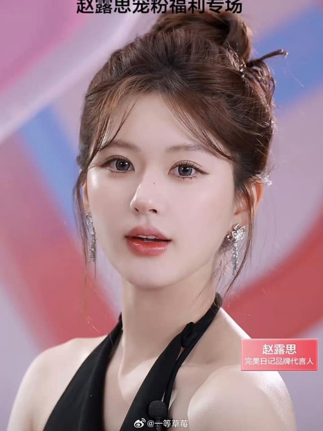 Triệu Lộ Tư đi sự kiện mà tưởng đi diễn cho Victoria's Secret, sự thật về lớp makeup gây bất ngờ- Ảnh 10.