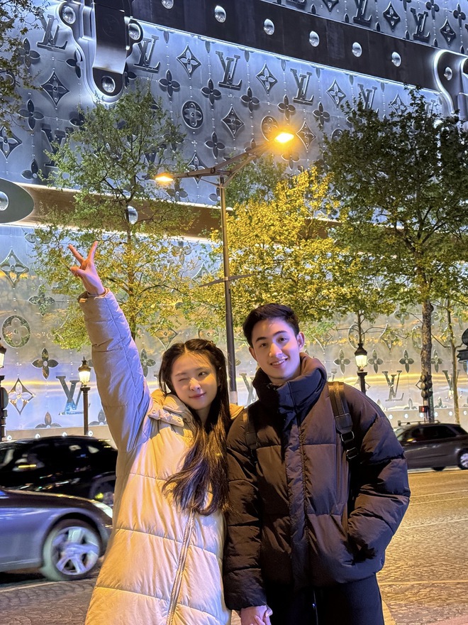 Couple Bạch Lưu Dương và Anh Vũ học bài, cả triệu người ngồi xem: Hóa ra vừa đẹp vừa giỏi yêu nhau là thế này!- Ảnh 4.