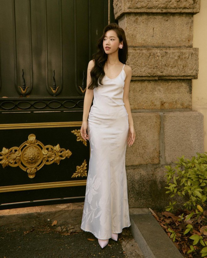 Mê mẩn "style bạn gái" của Meichan: Diện đồ bình dân mà siêu xinh siêu cuốn, có item giá chưa đến 100 "cành"- Ảnh 18. Mê mẩn "style bạn gái" của Meichan: Diện đồ bình dân mà siêu xinh siêu cuốn, có item giá chưa đến 100 "cành"- Ảnh 18.