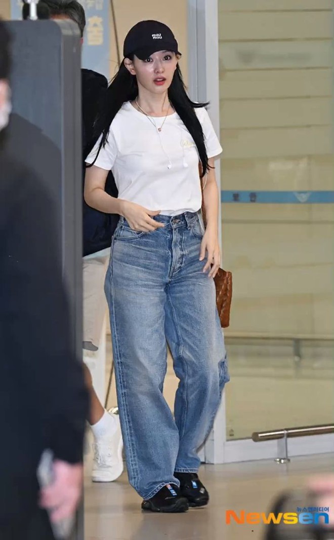 Gái xinh dính tin đồn hẹn hò với Kim Soo Hyun: Body cực bốc lửa, style tương đồng với Kim Ji Won- Ảnh 16.