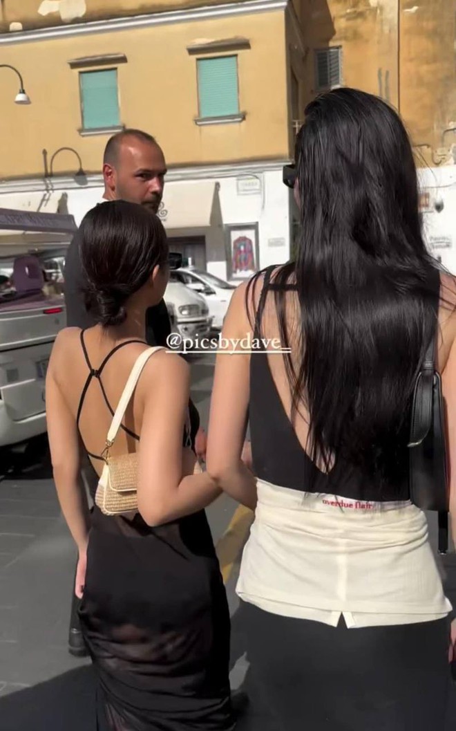 Đôi bạn thân gây bão tại show Jacquemus với cái chạm tay 3 giây, diễn xong là bật mood slay điên đảo- Ảnh 7.