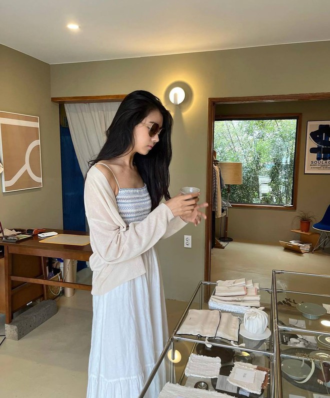 Gái xinh dính tin đồn hẹn hò với Kim Soo Hyun: Body cực bốc lửa, style tương đồng với Kim Ji Won- Ảnh 15.