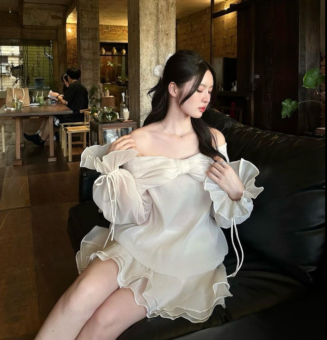 Đường đua váy áo hè bùng nổ tại các shop thời trang: Bạt ngàn mẫu xinh, trendy cho nàng "chốt"- Ảnh 7.