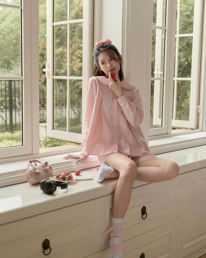 Đường đua váy áo hè bùng nổ tại các shop thời trang: Bạt ngàn mẫu xinh, trendy cho nàng "chốt"- Ảnh 5.
