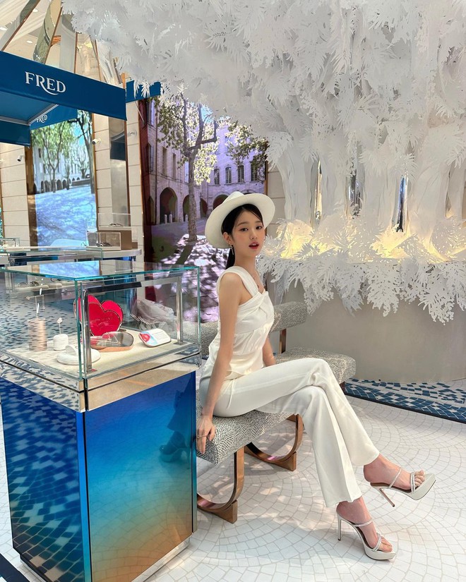"Búp bê" Jang Won Young và 5 món phụ kiện tóc giúp cô ấy đạt 10 điểm- Ảnh 11.