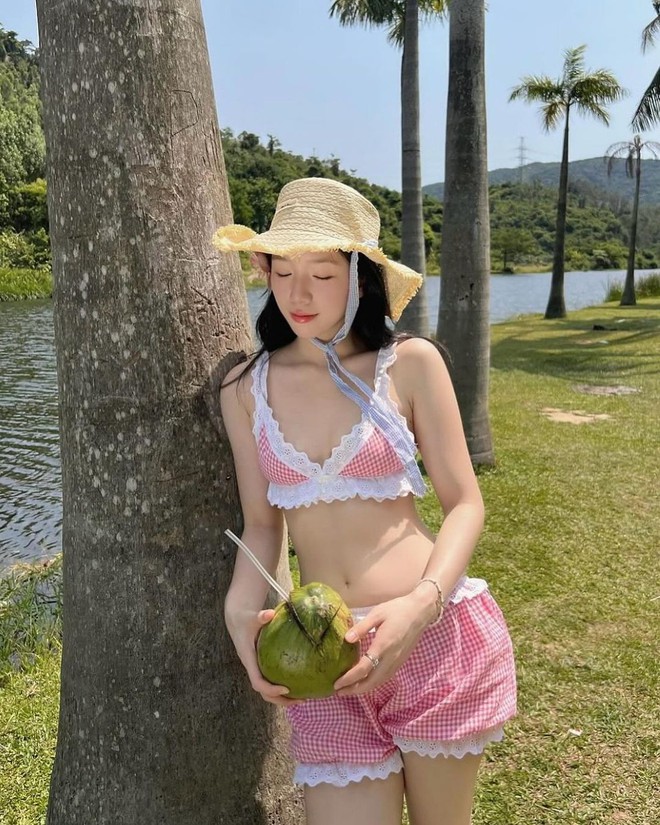 6 địa chỉ sắm bikini "ruột" của gái xinh trên Instagram, nàng lưu ngay để xúng xính hè này- Ảnh 8.