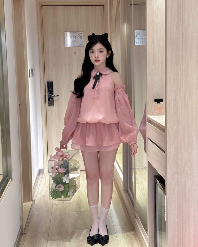 Style mùa hè của "tiên nữ mukbang" sở hữu 61 triệu like trên TikTok: Càng ngắm càng say đắm!- Ảnh 16. Style mùa hè của "tiên nữ mukbang" sở hữu 61 triệu like trên TikTok: Càng ngắm càng say đắm!- Ảnh 16.