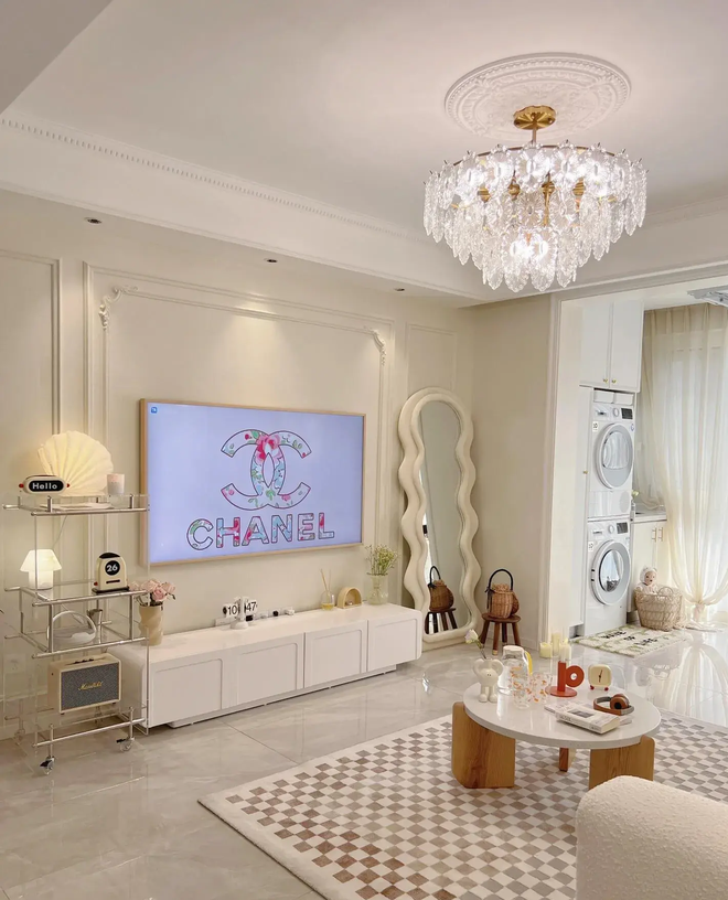 Chủ nhân "bánh bèo" và căn hộ tông hồng trắng xinh như ảnh trên Pinterest: Ai ngắm xong cũng phải "thả tim"- Ảnh 5. Chủ nhân "bánh bèo" và căn hộ tông hồng trắng xinh như ảnh trên Pinterest: Ai ngắm xong cũng phải "thả tim"- Ảnh 5.