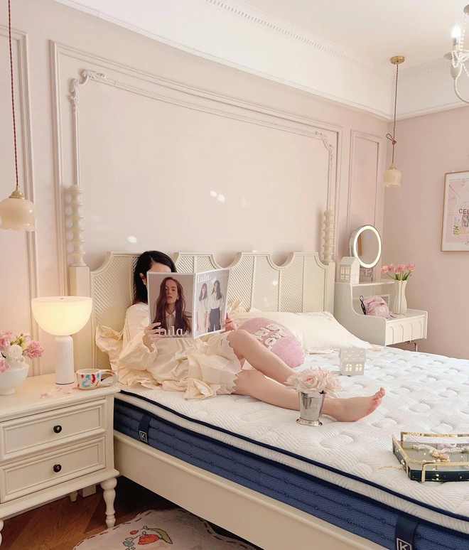 Chủ nhân "bánh bèo" và căn hộ tông hồng trắng xinh như ảnh trên Pinterest: Ai ngắm xong cũng phải "thả tim"- Ảnh 9. Chủ nhân "bánh bèo" và căn hộ tông hồng trắng xinh như ảnh trên Pinterest: Ai ngắm xong cũng phải "thả tim"- Ảnh 9.