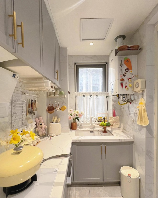 Chủ nhân "bánh bèo" và căn hộ tông hồng trắng xinh như ảnh trên Pinterest: Ai ngắm xong cũng phải "thả tim"- Ảnh 19. Chủ nhân "bánh bèo" và căn hộ tông hồng trắng xinh như ảnh trên Pinterest: Ai ngắm xong cũng phải "thả tim"- Ảnh 19.