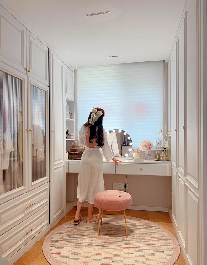 Chủ nhân "bánh bèo" và căn hộ tông hồng trắng xinh như ảnh trên Pinterest: Ai ngắm xong cũng phải "thả tim"- Ảnh 12. Chủ nhân "bánh bèo" và căn hộ tông hồng trắng xinh như ảnh trên Pinterest: Ai ngắm xong cũng phải "thả tim"- Ảnh 12.