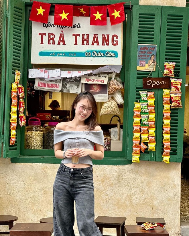 Kiếm tiền rõ đỉnh nhưng Khánh Vy chỉ chuộng sắm váy áo bình dân: Đa phần là local brand Việt- Ảnh 5. Kiếm tiền rõ đỉnh nhưng Khánh Vy chỉ chuộng sắm váy áo bình dân: Đa phần là local brand Việt- Ảnh 5.