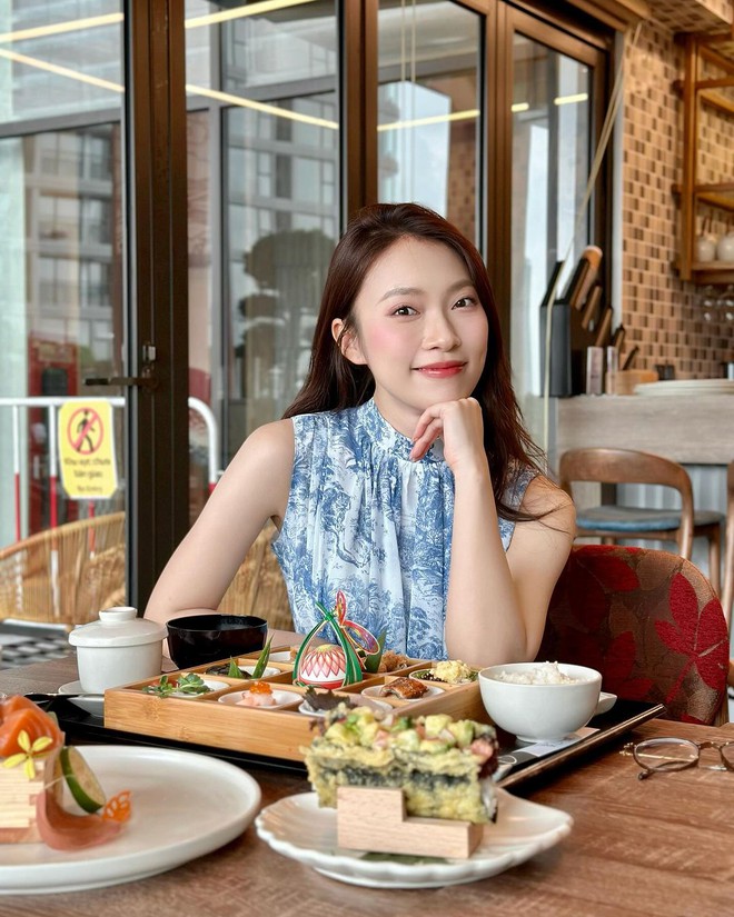 Kiếm tiền rõ đỉnh nhưng Khánh Vy chỉ chuộng sắm váy áo bình dân: Đa phần là local brand Việt- Ảnh 22. Kiếm tiền rõ đỉnh nhưng Khánh Vy chỉ chuộng sắm váy áo bình dân: Đa phần là local brand Việt- Ảnh 22.