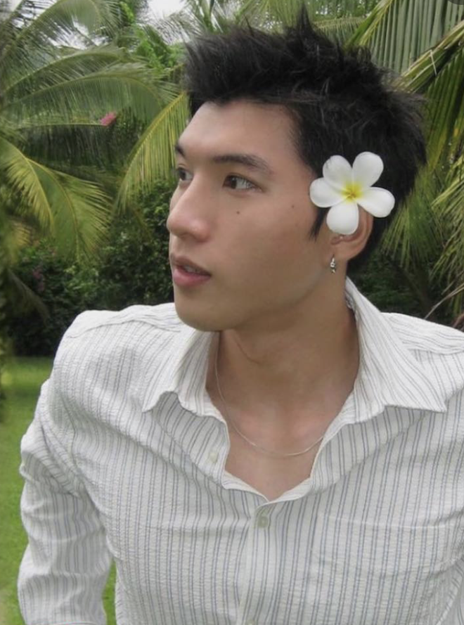 Phát hiện điểm chung giữa Anh Tú Atus và HIEUTHUHAI khiến các chị em "ước yêu được người như anh ấy"
- Ảnh 5. Phát hiện điểm chung giữa Anh Tú Atus và HIEUTHUHAI khiến các chị em "ước yêu được người như anh ấy"
- Ảnh 5.