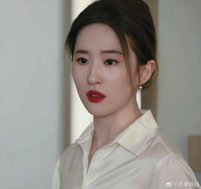 Lưu Diệc Phi 