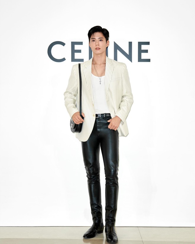 Trùng hợp: Cha Eun Woo hay Park Bo Gum cùng bị chê style ăn mặc- Ảnh 17. Trùng hợp: Cha Eun Woo hay Park Bo Gum cùng bị chê style ăn mặc- Ảnh 17.