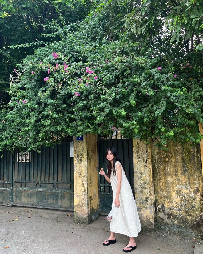 Tủ đồ của Hà Thi: Nàng thơ có “vibe” trong trẻo như tình đầu, mặc đơn giản nhưng ai cũng muốn mua theo- Ảnh 10. Tủ đồ của Hà Thi: Nàng thơ có “vibe” trong trẻo như tình đầu, mặc đơn giản nhưng ai cũng muốn mua theo- Ảnh 10.