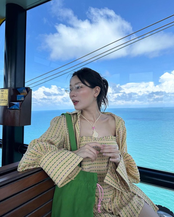 Gái xinh đi biển nhất định phải đeo món phụ kiện vừa rẻ, vừa sành điệu lại hợp "summer vibes"!- Ảnh 3. Gái xinh đi biển nhất định phải đeo món phụ kiện vừa rẻ, vừa sành điệu lại hợp "summer vibes"!- Ảnh 3.