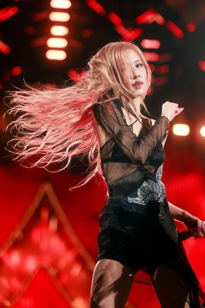 Công chúa YG thế hệ mới có “tuyệt kỹ” siêu đỉnh có thể sánh ngang với Rosé (BLACKPINK)- Ảnh 10. Công chúa YG thế hệ mới có “tuyệt kỹ” siêu đỉnh có thể sánh ngang với Rosé (BLACKPINK)- Ảnh 10.
