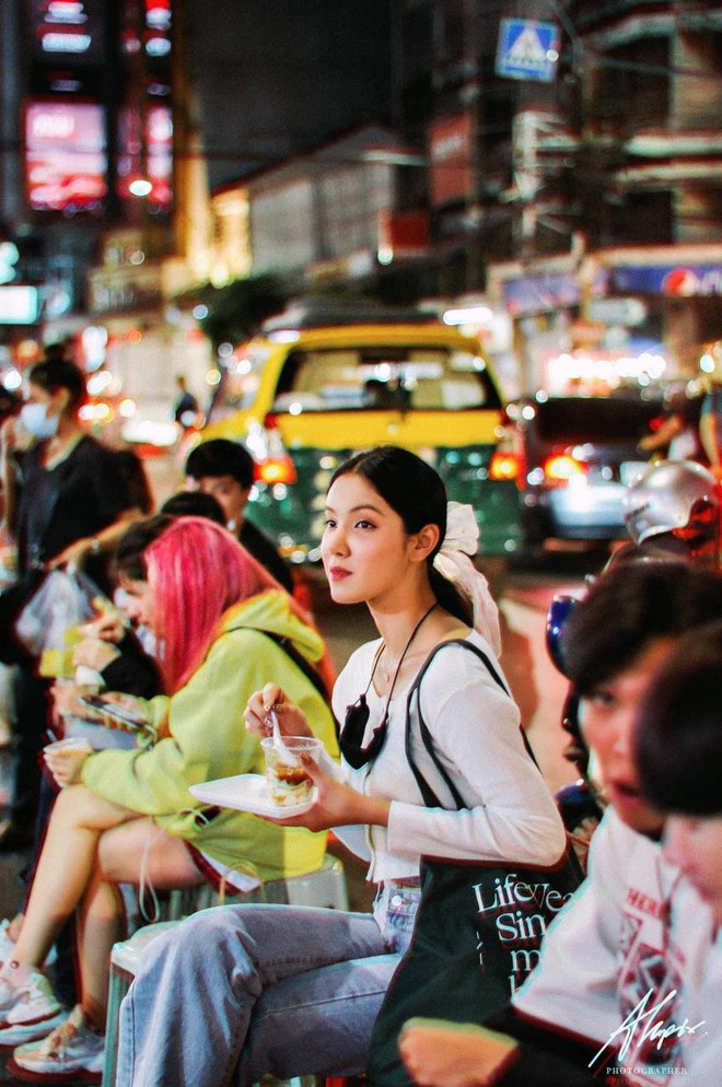Hội ghiền đi Thái phát sốt với nơi quay MV của Lisa, đến nỗi phải than khổ “bộ chưa đủ đông hay sao!”- Ảnh 12. Hội ghiền đi Thái phát sốt với nơi quay MV của Lisa, đến nỗi phải than khổ “bộ chưa đủ đông hay sao!”- Ảnh 12.