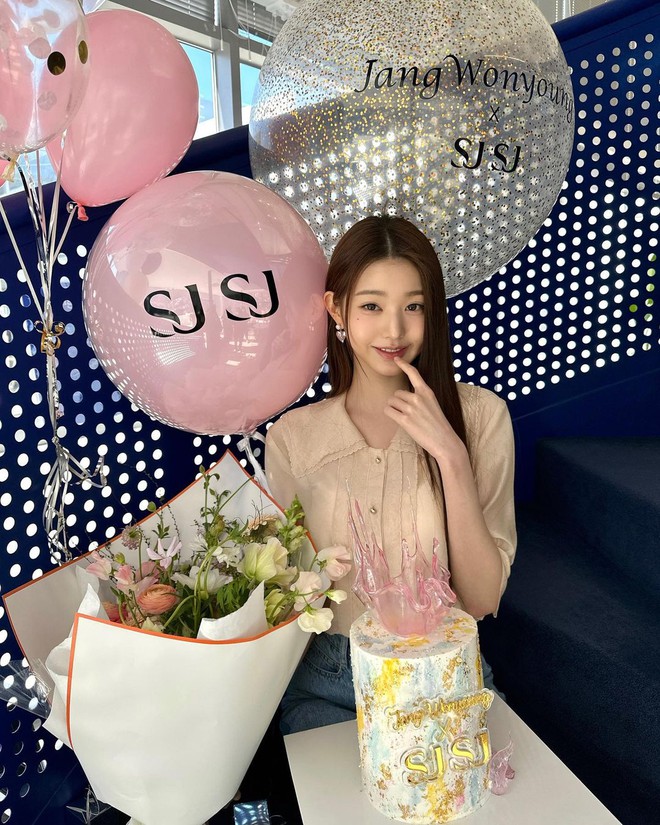 Theo Won Young (IVE) "F5" tủ đồ hè xinh tươi như Pinterest, cân mọi style từ năng động đến "bánh bèo"- Ảnh 12.
