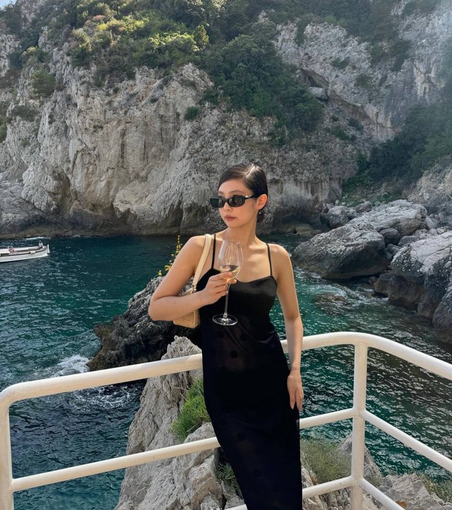 4 nữ idol được khen mặc đẹp, toả vibe tài phiệt: Jennie có lấn át được tiểu thư “hàng thật giá thật"?- Ảnh 13.