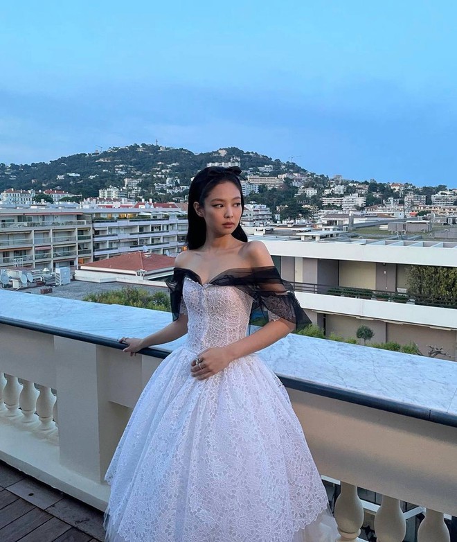 4 nữ idol được khen mặc đẹp, toả vibe tài phiệt: Jennie có lấn át được tiểu thư “hàng thật giá thật"?- Ảnh 14.